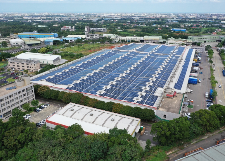 桃園和泰汽車整備場3.4MW