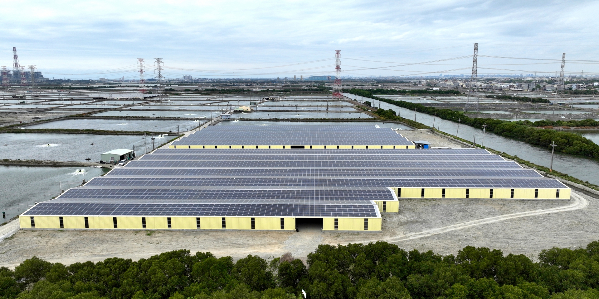 高雄永安室內型漁電 20MW